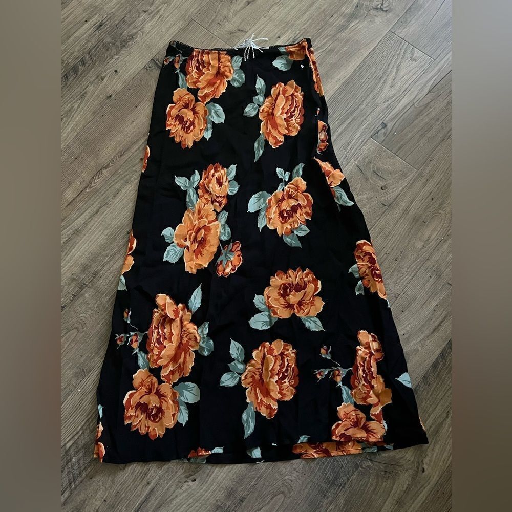 Reformation Layla skirt floral roses midi black 2 and 6